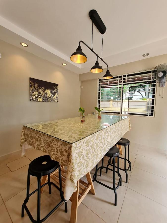 Mg Casa Inn - Mutiara Gurney George Town Exteriör bild