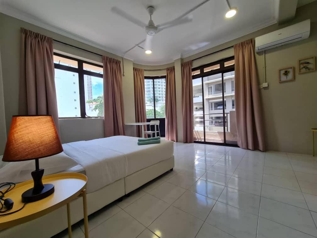 Mg Casa Inn - Mutiara Gurney George Town Exteriör bild