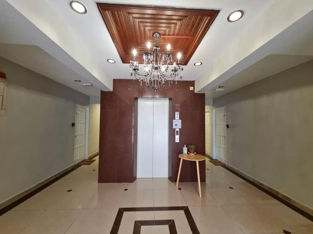 Mg Casa Inn - Mutiara Gurney George Town Exteriör bild