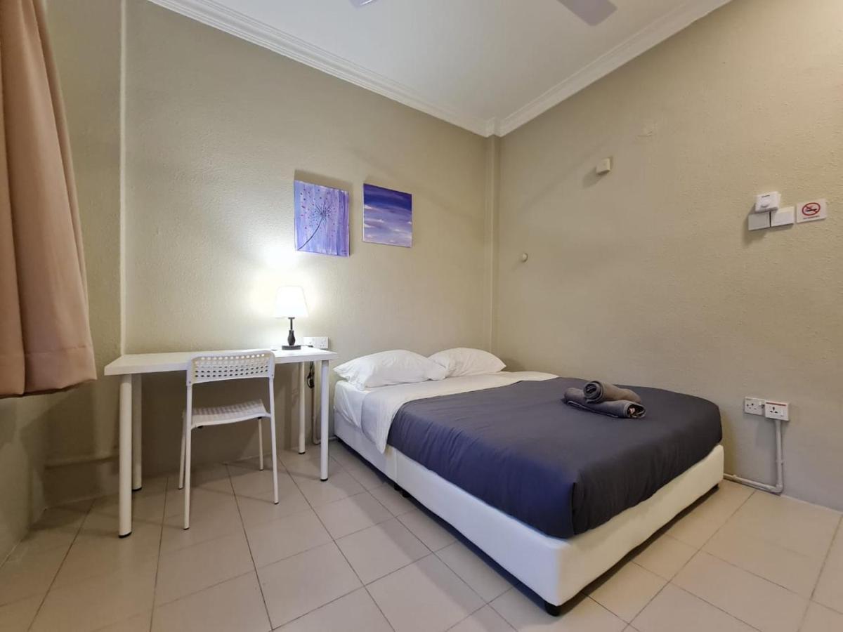 Mg Casa Inn - Mutiara Gurney George Town Exteriör bild
