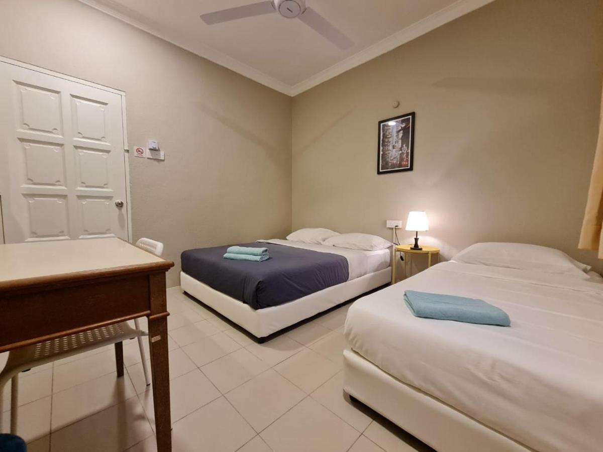 Mg Casa Inn - Mutiara Gurney George Town Exteriör bild